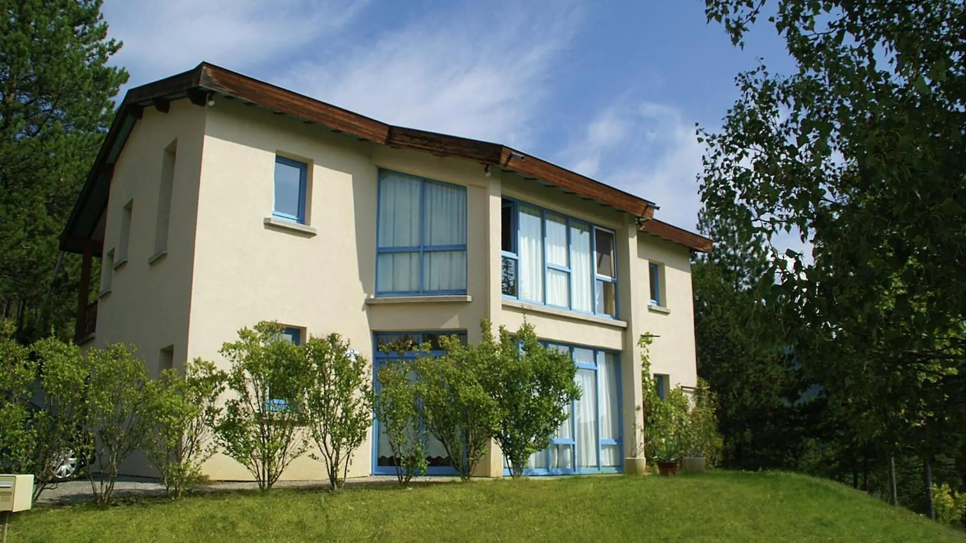 Дом отдыха Вилла House With Private Pool And Beautiful View, Cleaning Included Marignac-en-Diois